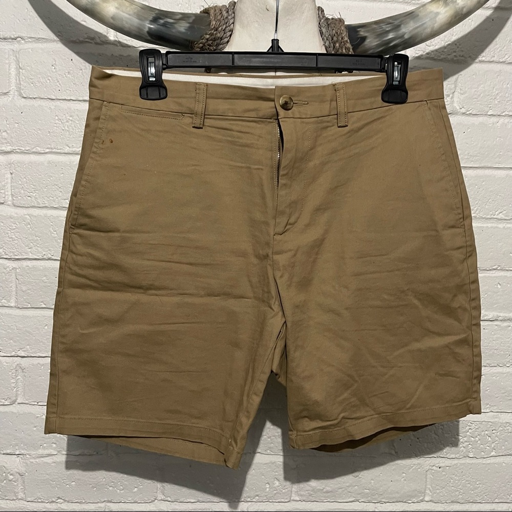 New Never Worn Old Navy Ultimate Slim shorts